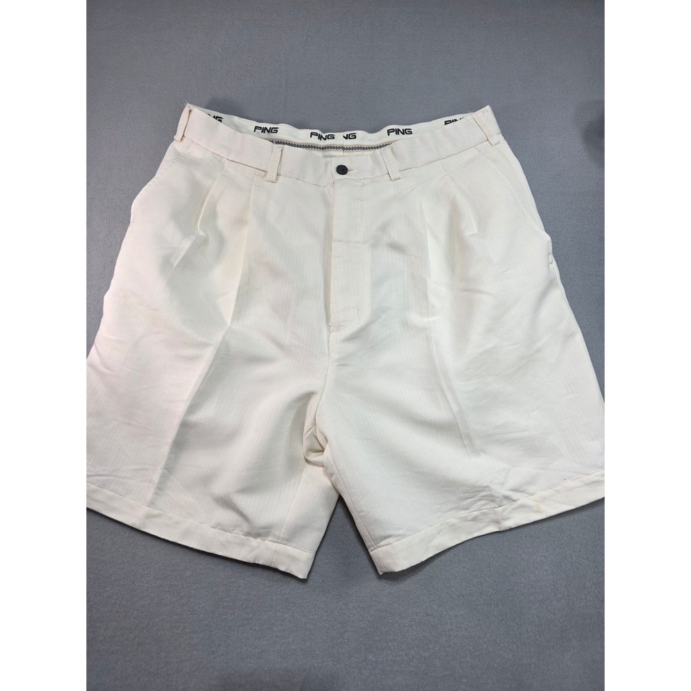 Ping Mens Golf Shorts Cream White Pleated Rayon Blend Size 36 RN 37763